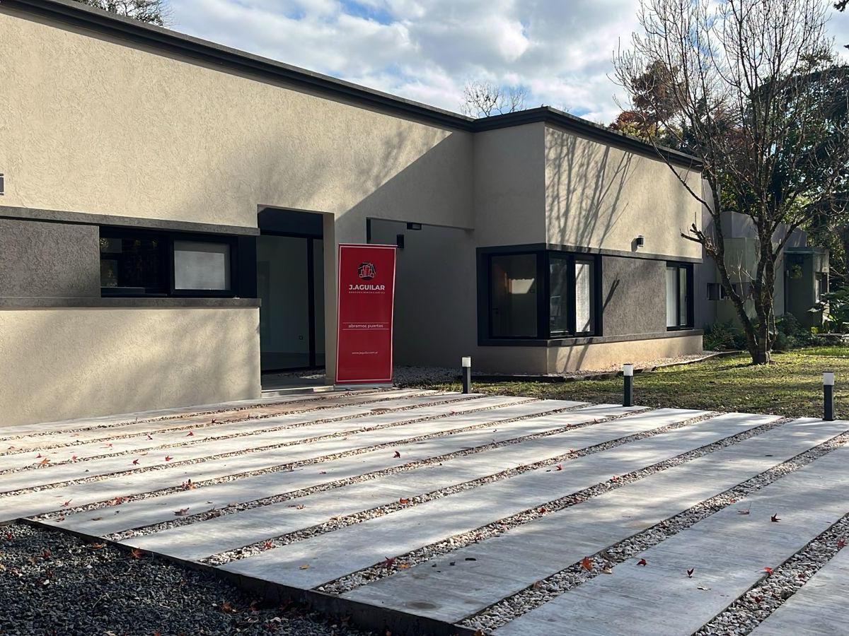 Venta de Casa 4 Ambientes en San Miguel 4