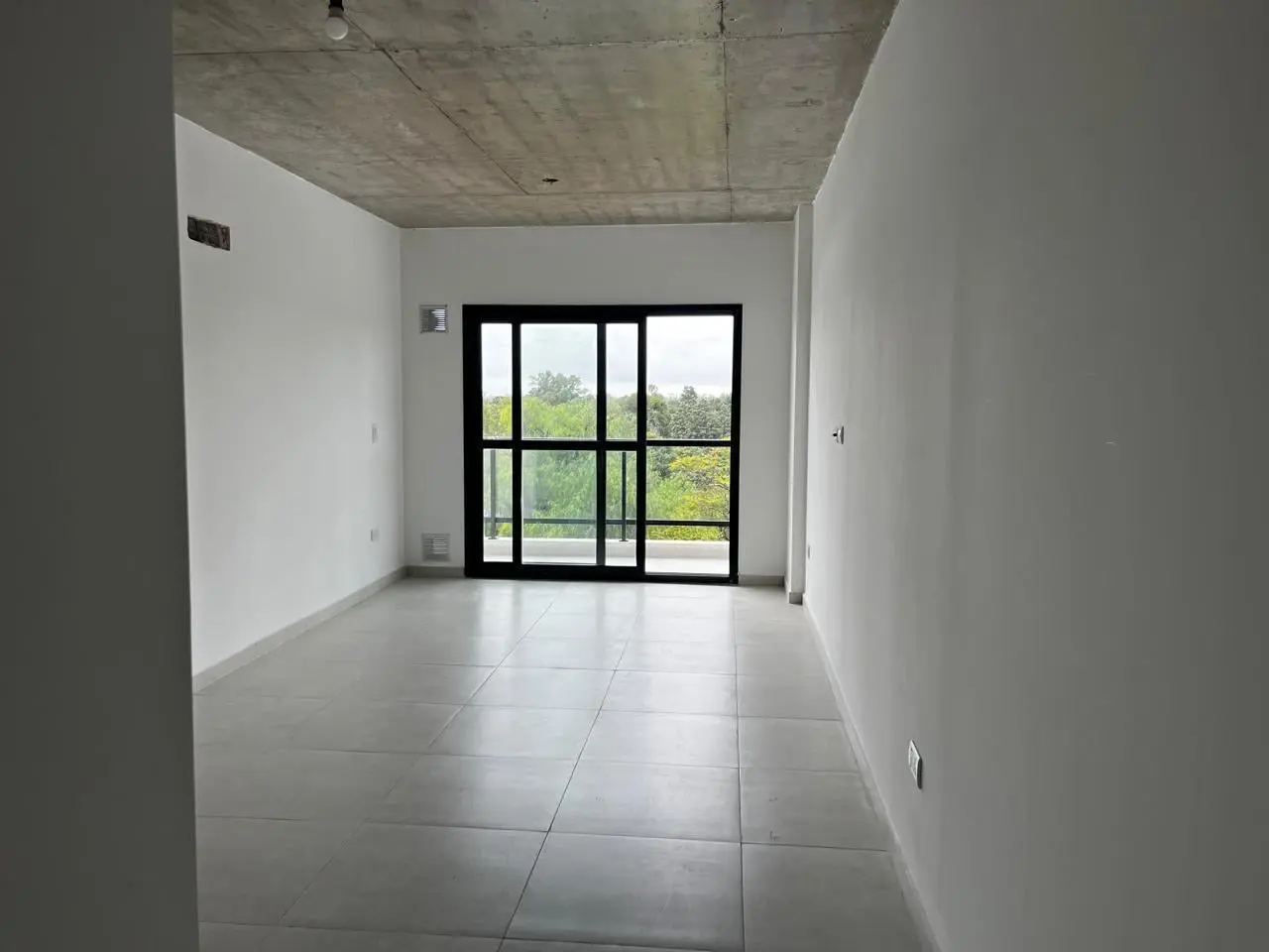 Departamento 2 ambientes en Hurlingham 4