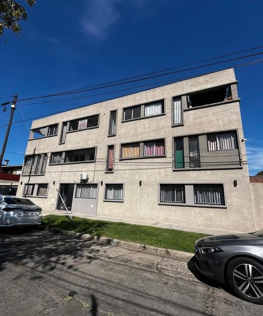 Departamento en Caseros 4