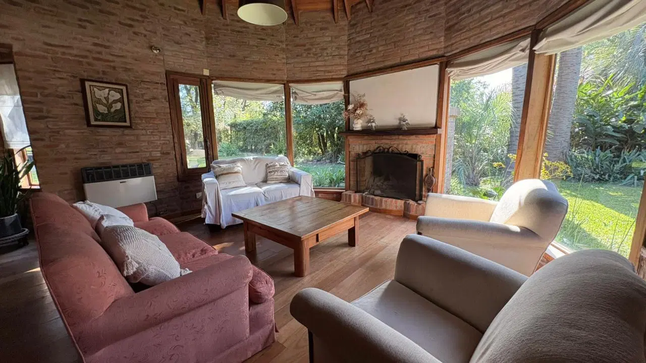 Casa en bella vista en el barrio el robledal 2