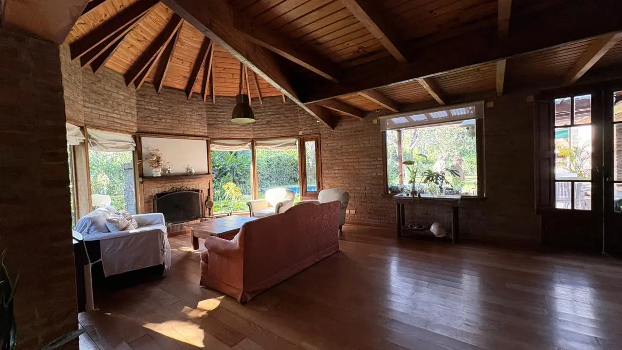 Casa en bella vista en el barrio el robledal 1