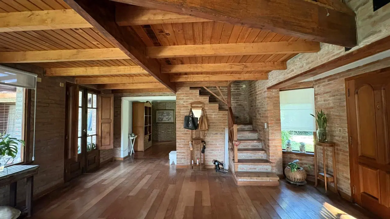 Casa en bella vista en el barrio el robledal 4