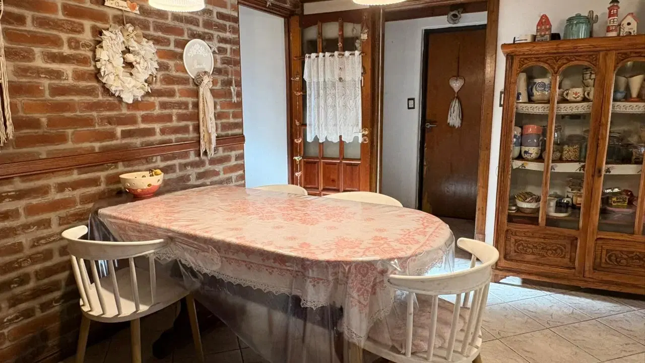 CASA EN VENTA 4 AMBIENTES 2