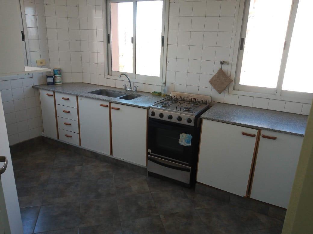 Foto de Alquiler: Departamento de 3 ambientes con cochera en San Miguel, imagen 3