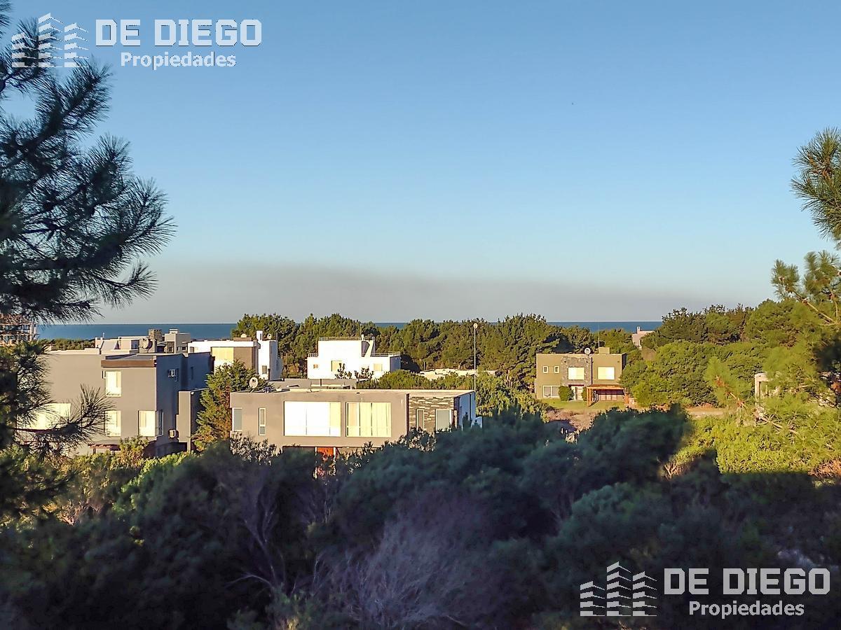 Muy Linda Casa en Venta con Rápida Salida Al Mar en Barrio Residencial II – Costa Esmeralda 3