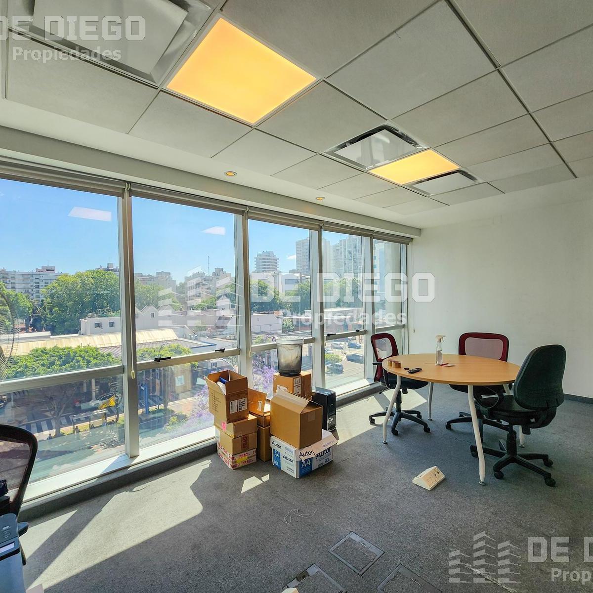 Foto de Venta con renta oficina de 260 m2 con 4 cocheras en edificio One World, imagen 4