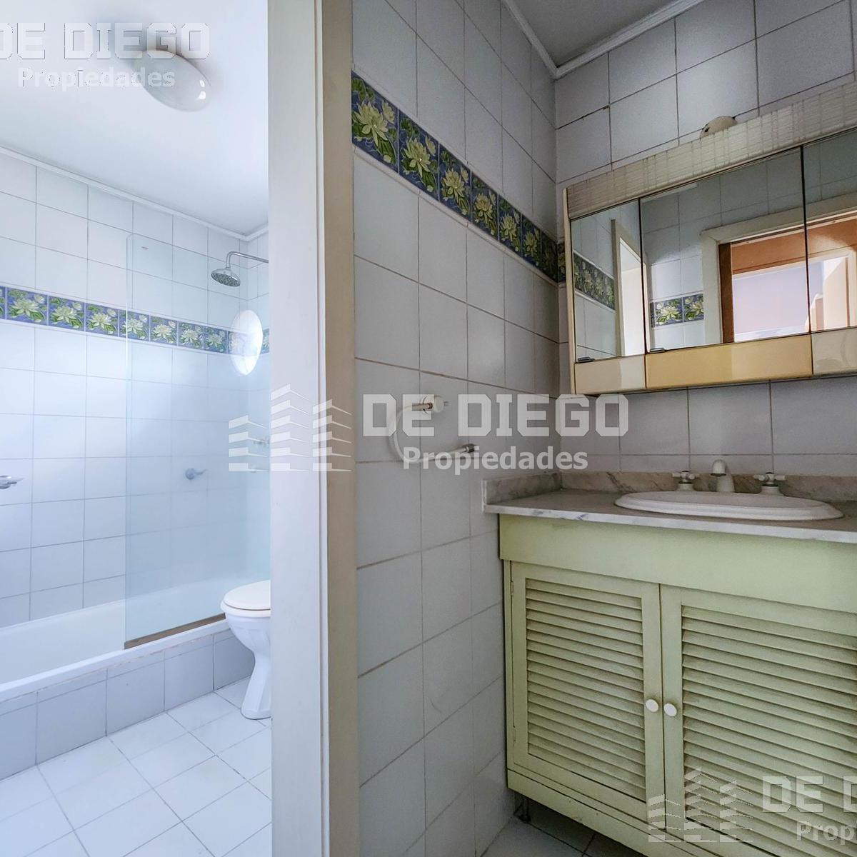 Apto Crédito - Venta Casa 5 Ambientes Doble Lote, Pileta y Ascensor - Country San Miguel de Ghiso, 2