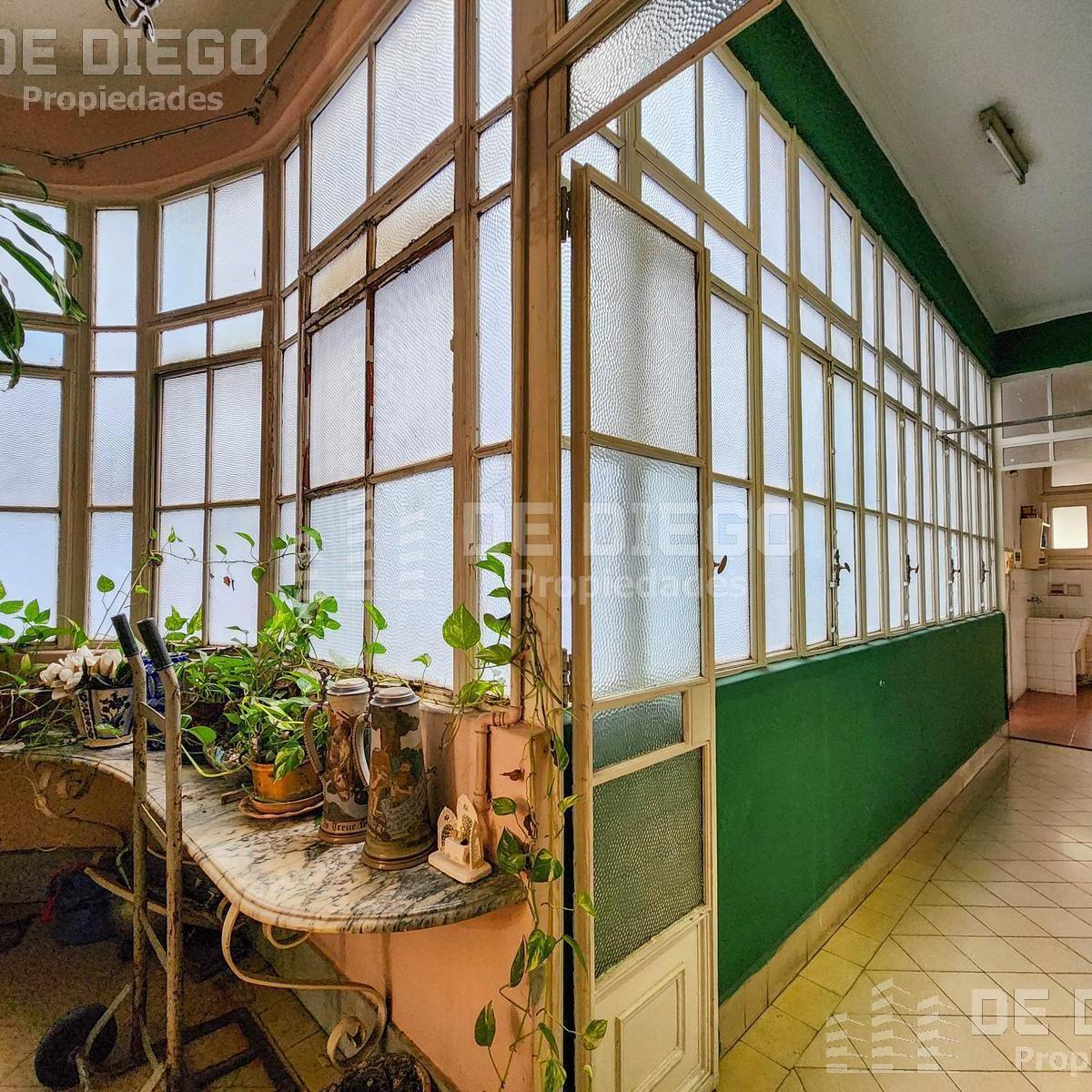 Departamento Estilo Frances de 7 Ambientes en Venta a Pocos m de Plaza San Martin, en Retiro 5