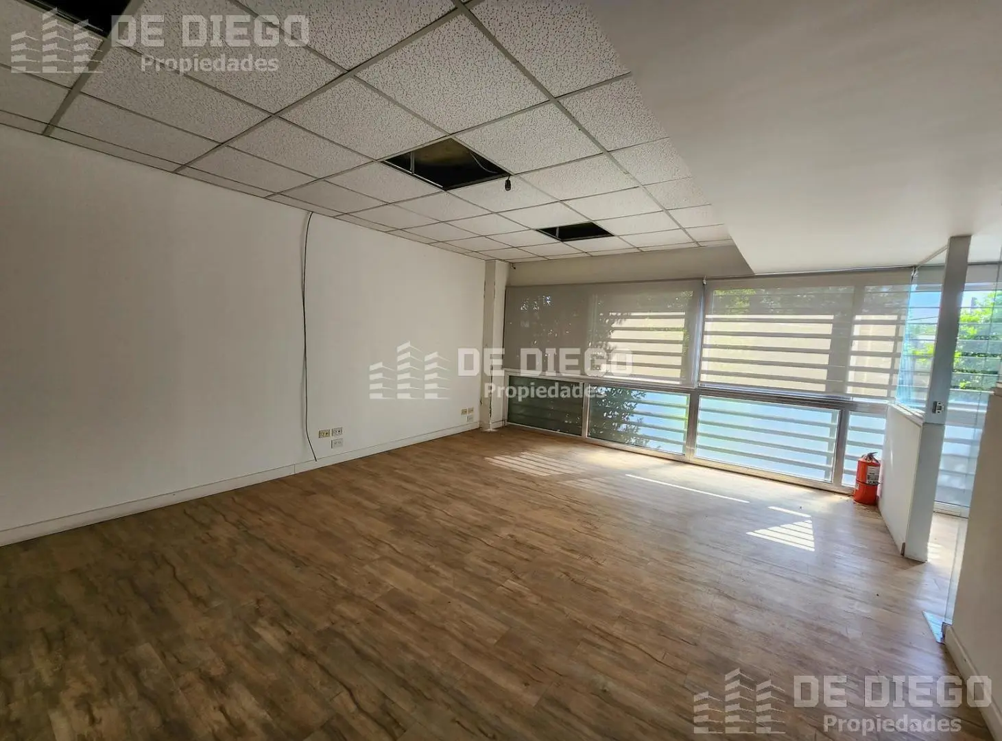 En Venta edificio apto uso profesional oficinas / consultorios, con cocheras, Beccar San Isidro 2