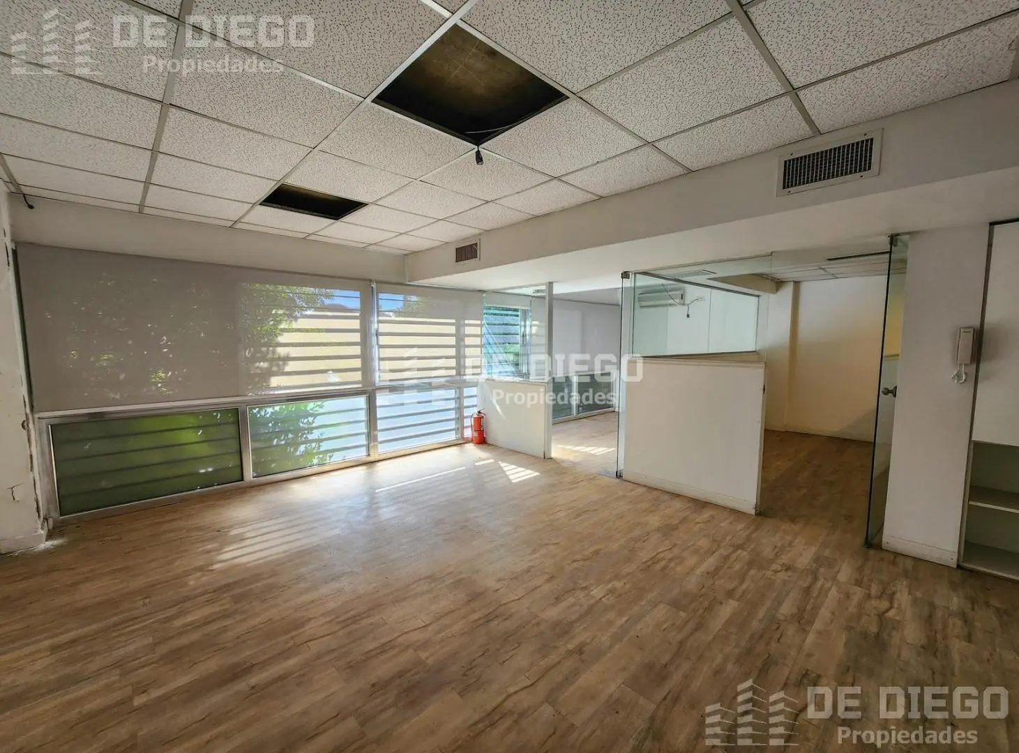 En Venta edificio apto uso profesional oficinas / consultorios, con cocheras, Beccar San Isidro 3