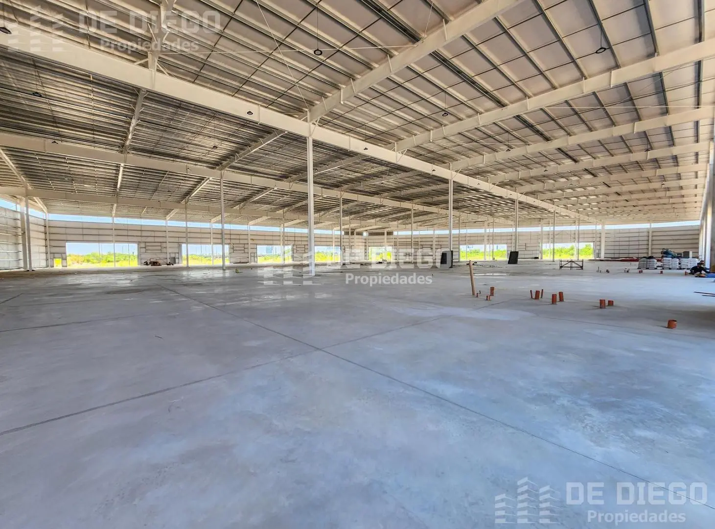 Alquiler deposito Nave de 4150 m2, dentro de Parque Industrial y Logístico El Talar Tigre 2