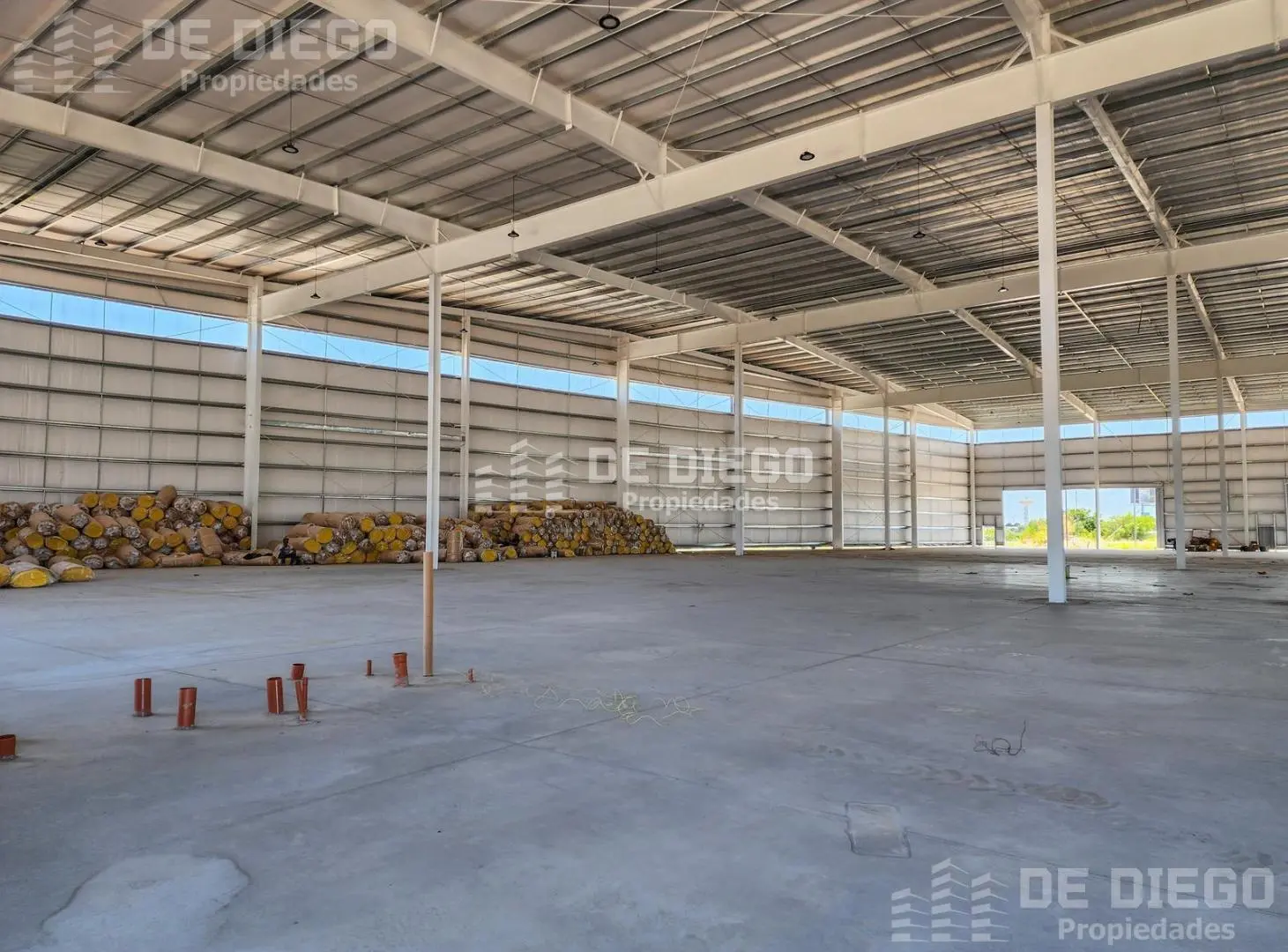 Alquiler deposito Nave de 4150 m2, dentro de Parque Industrial y Logístico El Talar Tigre 3