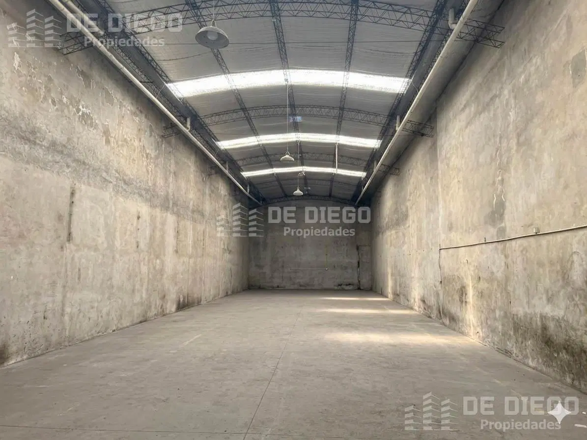 Deposito en alquiler de 431 m2 en Florida Oeste, Vicente Lopez 3