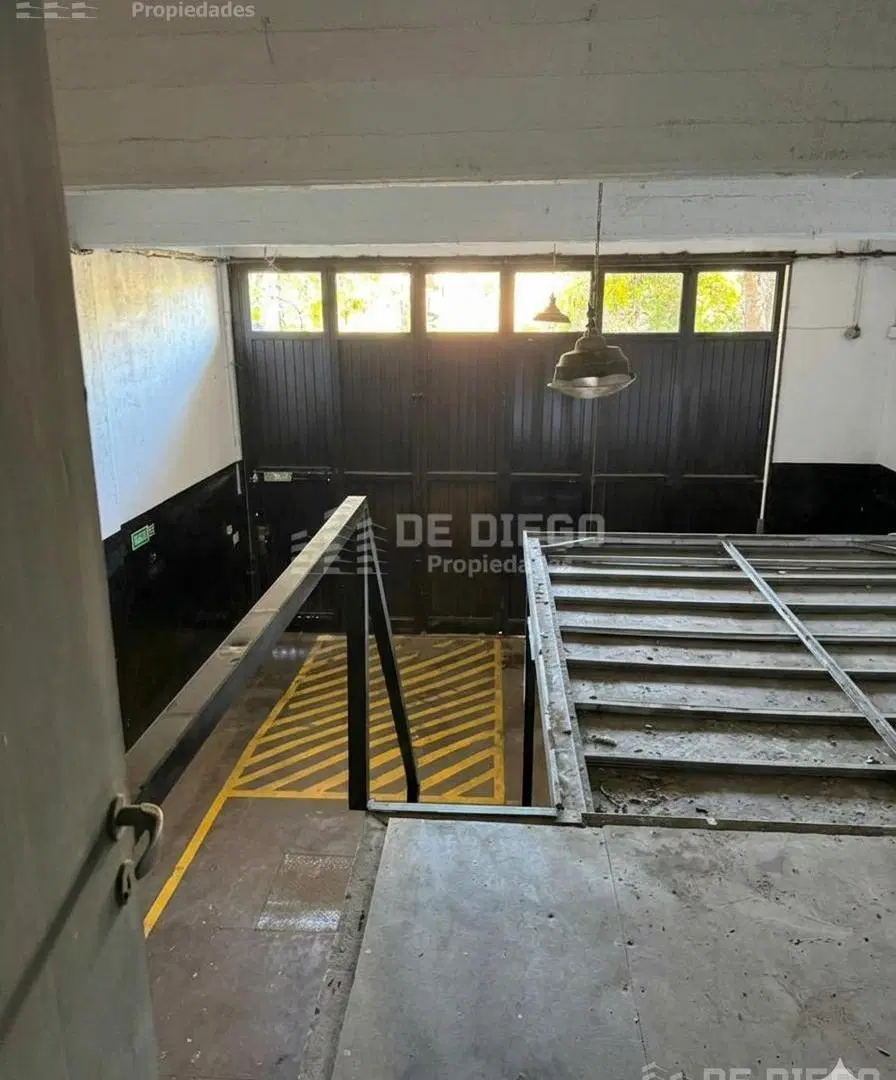 Deposito en alquiler de 431 m2 en Florida Oeste, Vicente Lopez 2