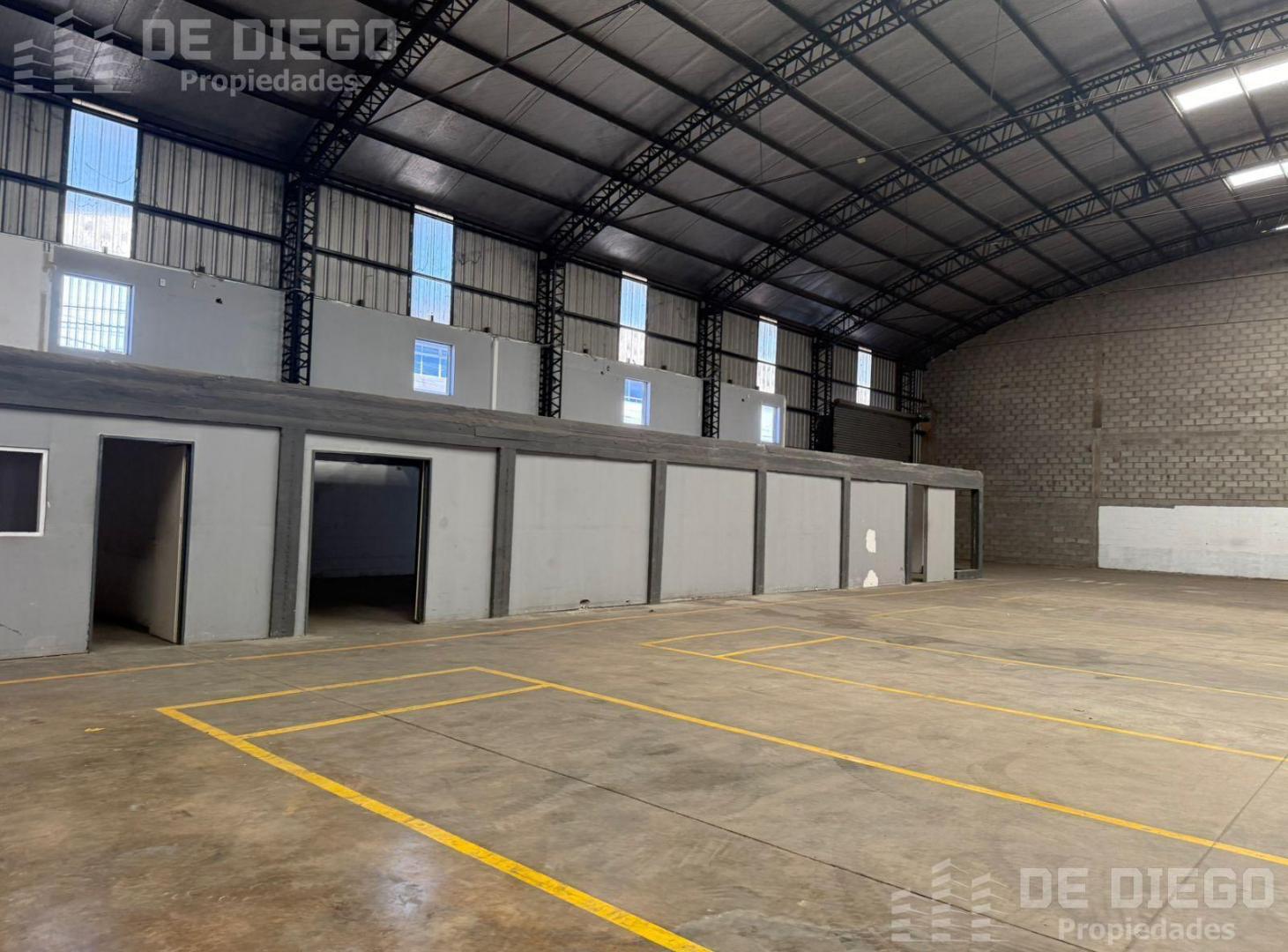 Deposito 2400 m2 en alquiler, Parque Industrial Morón