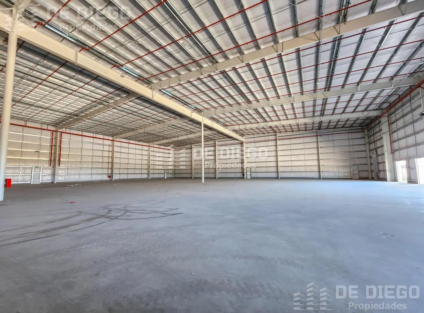 Deposito Nave 4500 m2en alquiler dentro del Parque Industrial Reconquista, Trujui Moreno. 4