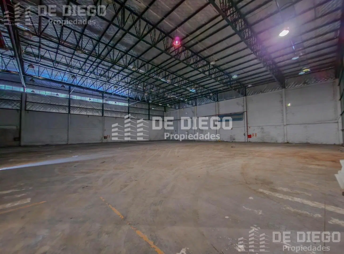 DepositoEdificio Local Comercial en alquiler 4200 m2 - William Morris Hurlingham 3