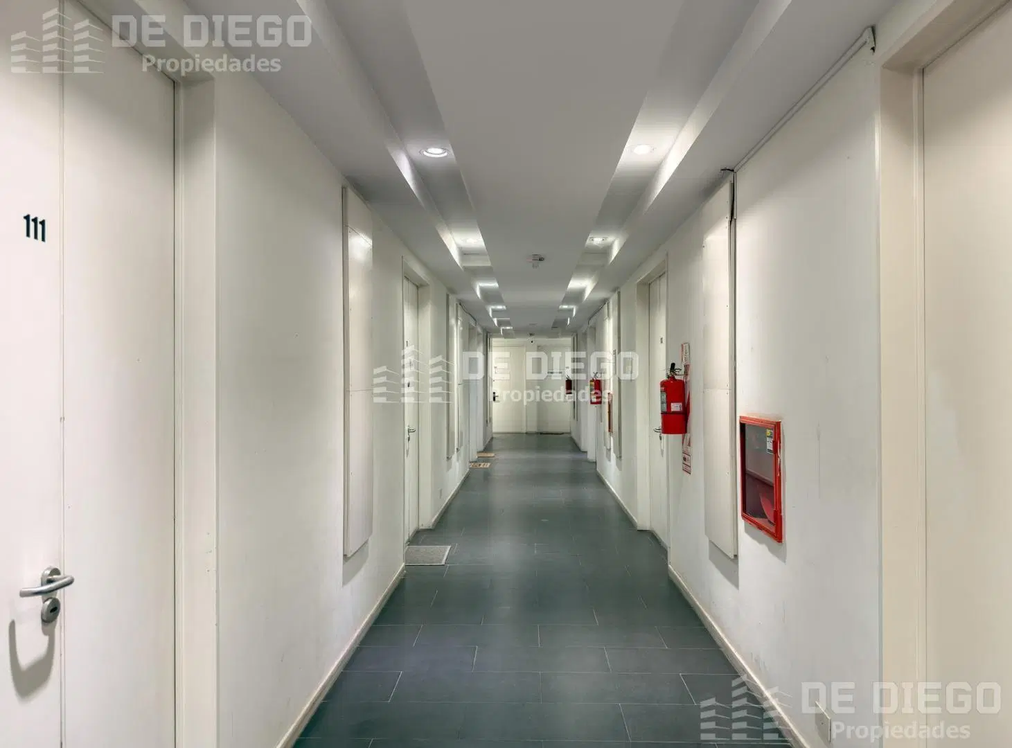 VENTA Oficina Consultorio cercano a Centro Comercial de Nordelta con cochera Benavidez Tigre 2
