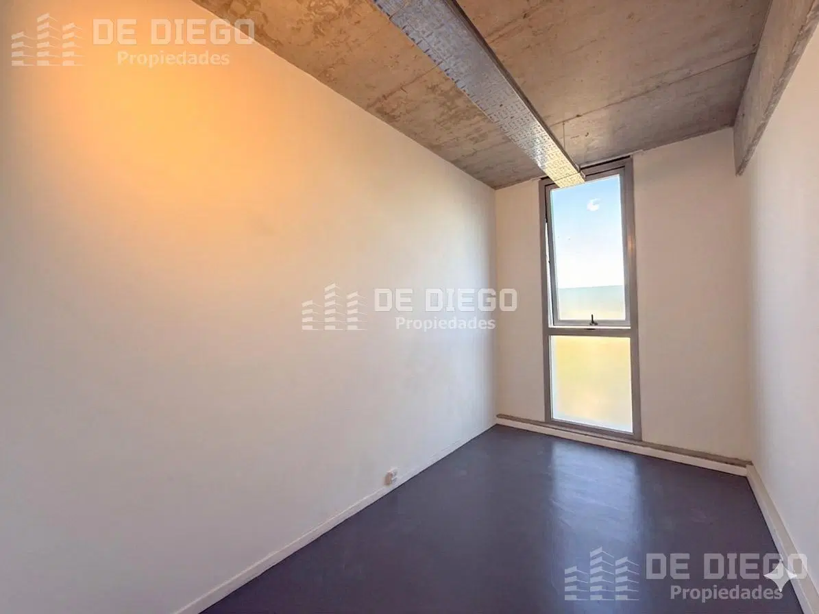 VENTA Oficina Consultorio cercano a Centro Comercial de Nordelta con cochera Benavidez Tigre 3