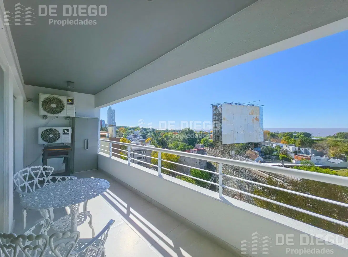Departamento 2 ambientes con vista al rio en venta, Olivos 3