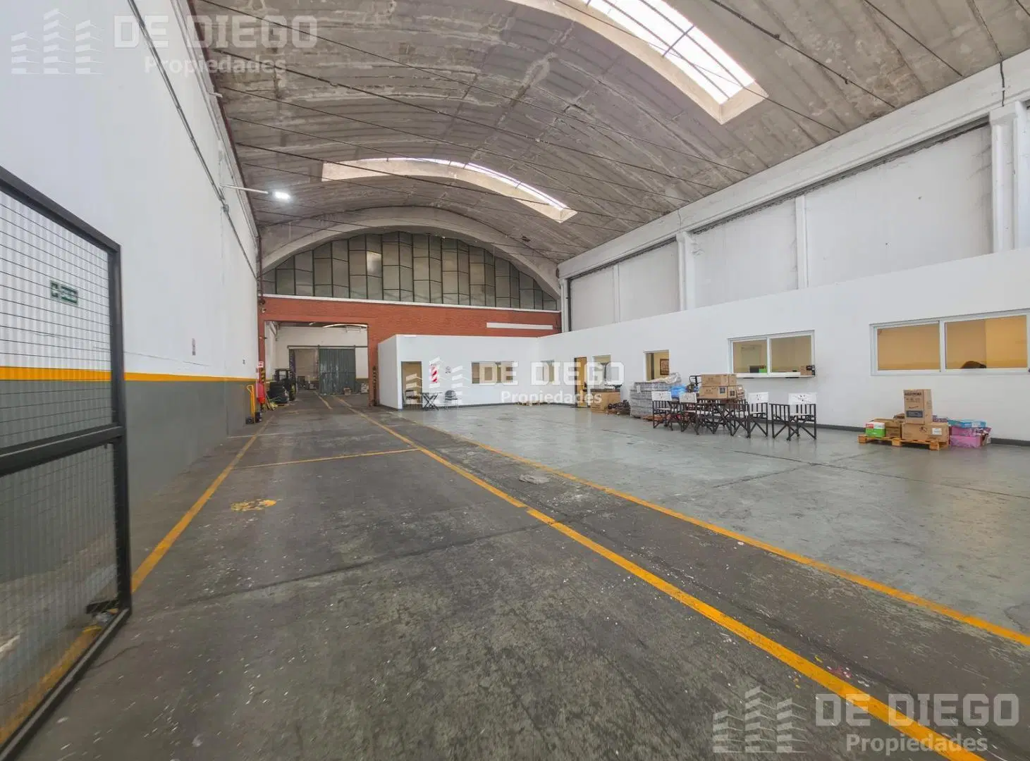 Deposito en alquiler 3740 m2, predio con seguridad, Olivos Vicente Lopez 4