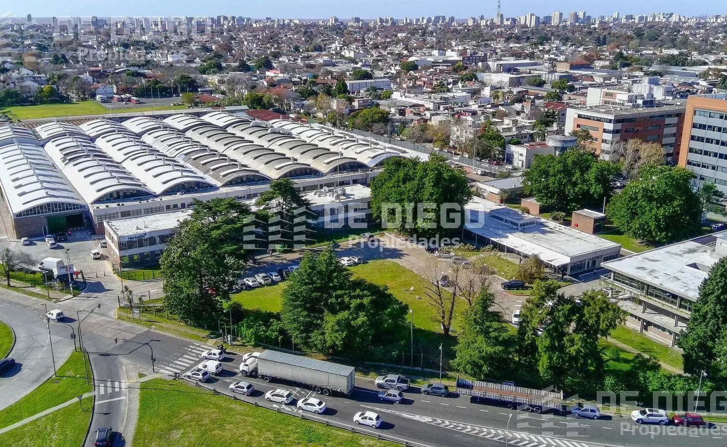 Deposito en alquiler 439 m2, predio con seguridad, Olivos Vicente Lopez 3