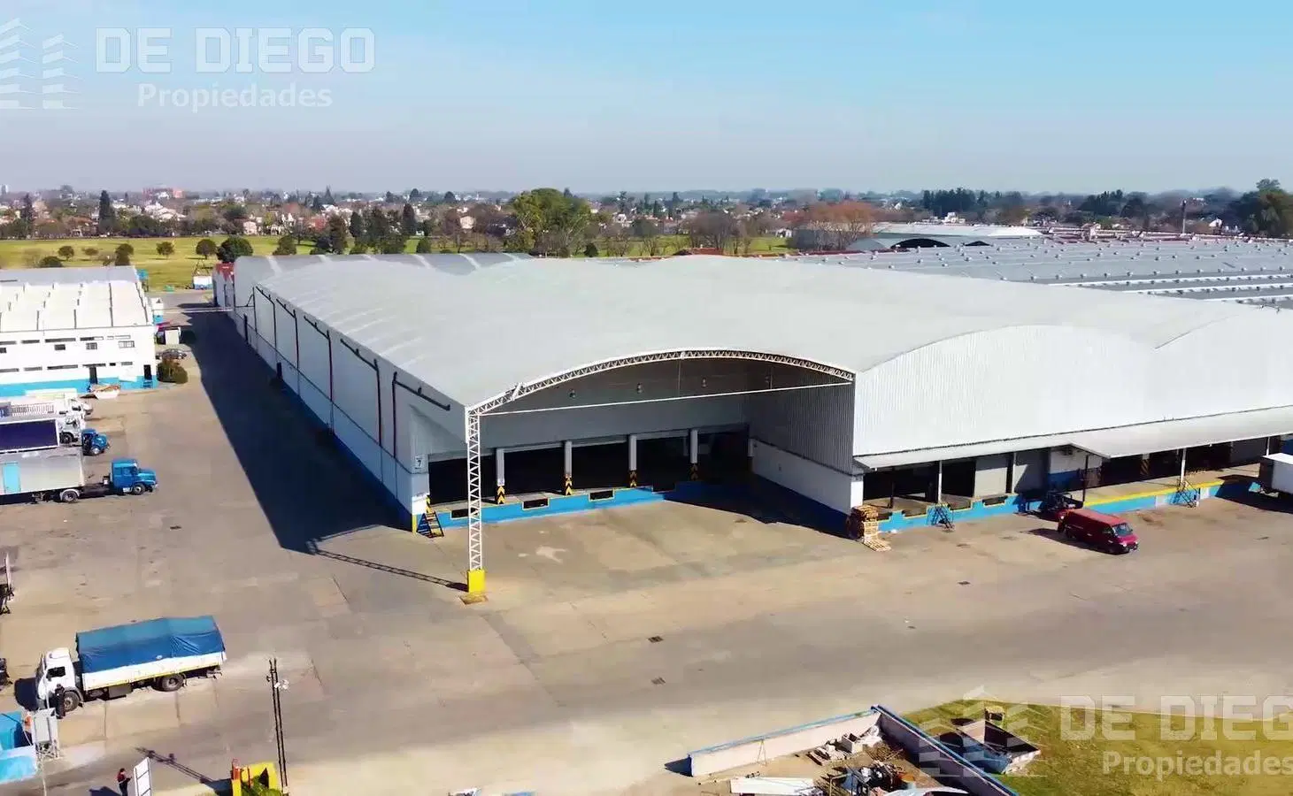 Deposito 2000 m2 en alquiler dentro de predio multi empresarial, Hurlingham. 2