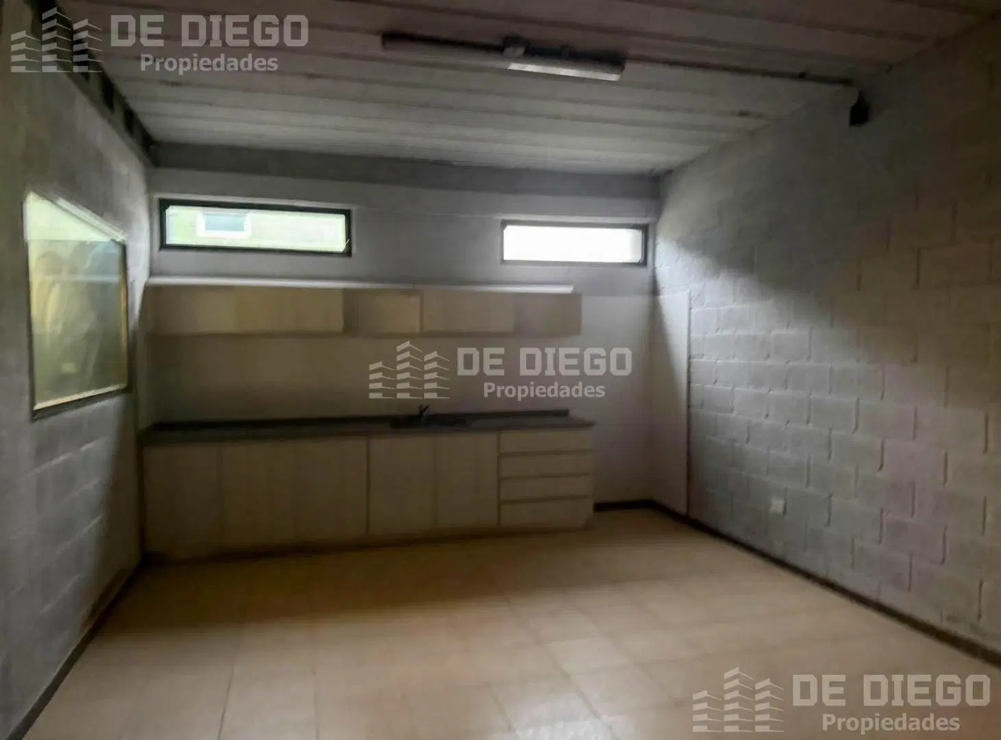 Deposito en Alquiler 1300 m2 en Polo industrial Ezeiza, GBA Sur 4