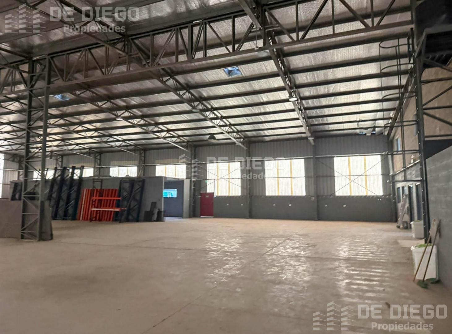Deposito en Alquiler 1300 m2 en Polo industrial Ezeiza, GBA Sur
