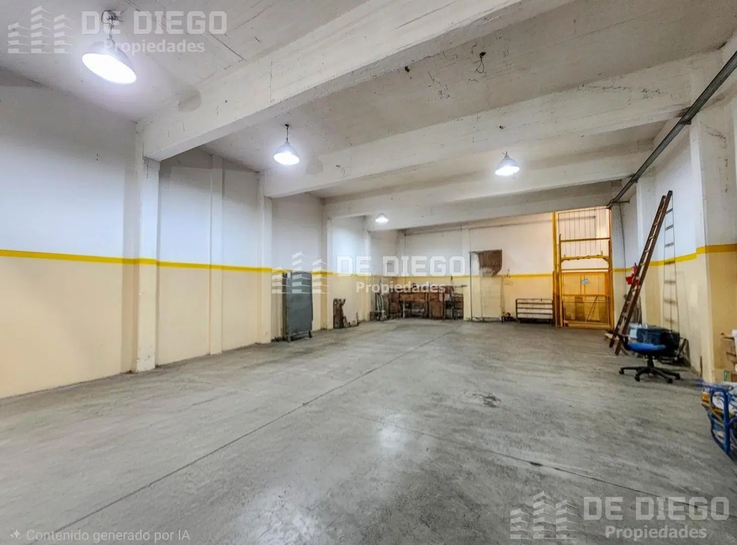 Alquiler deposito de 624 m2 en 2 plantas, entrepiso de oficinas, Munro Vicente Lopez 1