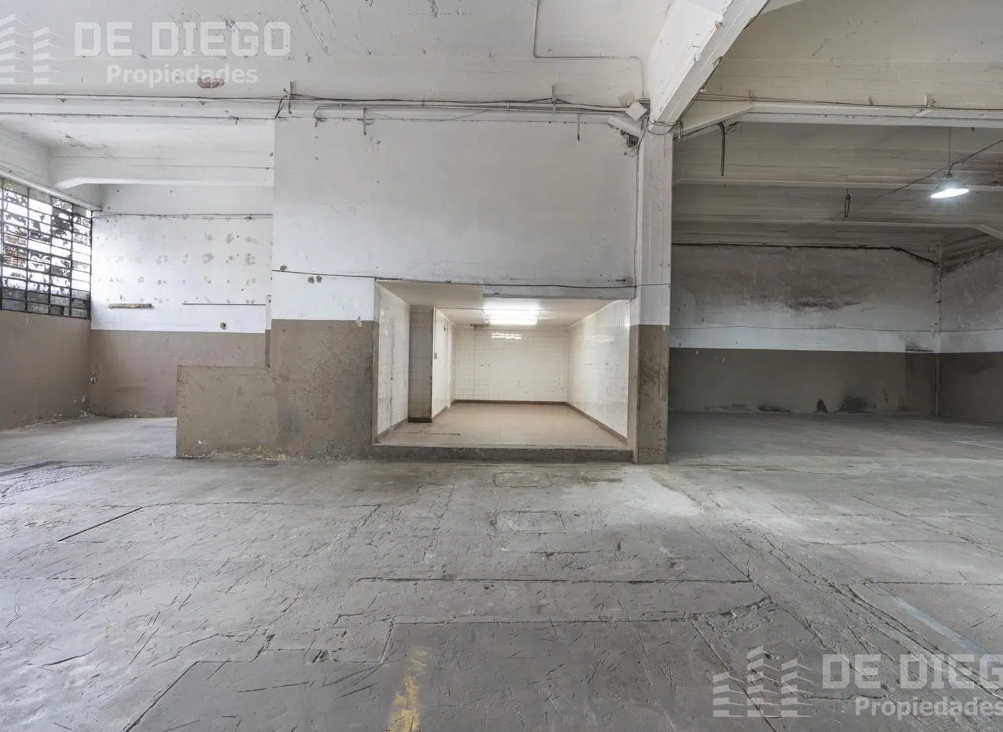 Depósito de 355 m2 en alquiler, dentro de Parque Industrial Suarez 2