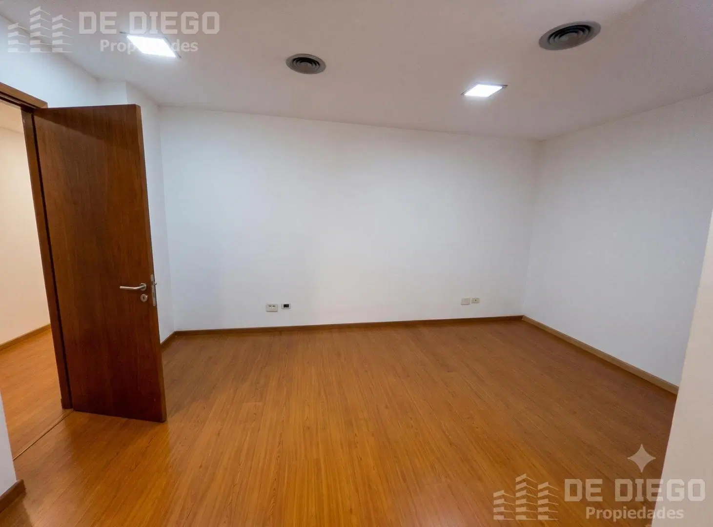 Oficinas de 62 m2 en Florida Oeste, Próximo a Panamericana - Cercana a Capital 8