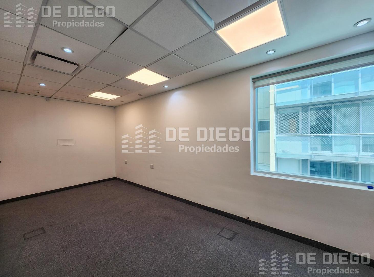 Foto de Alquiler oficina de 260 m2 con 4 cocheras en edificio One World, imagen 3