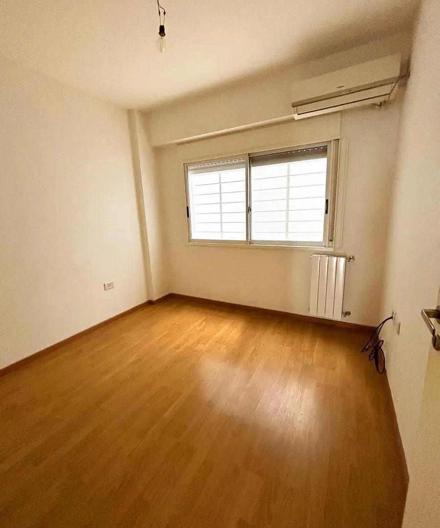 Hermoso Semipiso con balcon terraza y patio 5