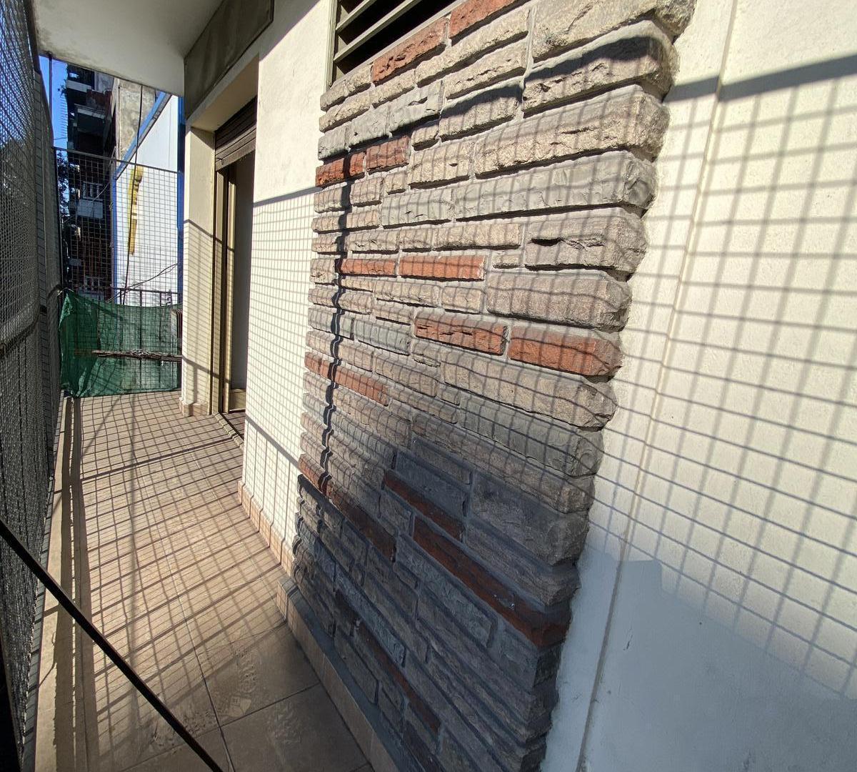 Foto de Departamento con balcon corrido, en zona de facultades. cerca de todo., imagen 4