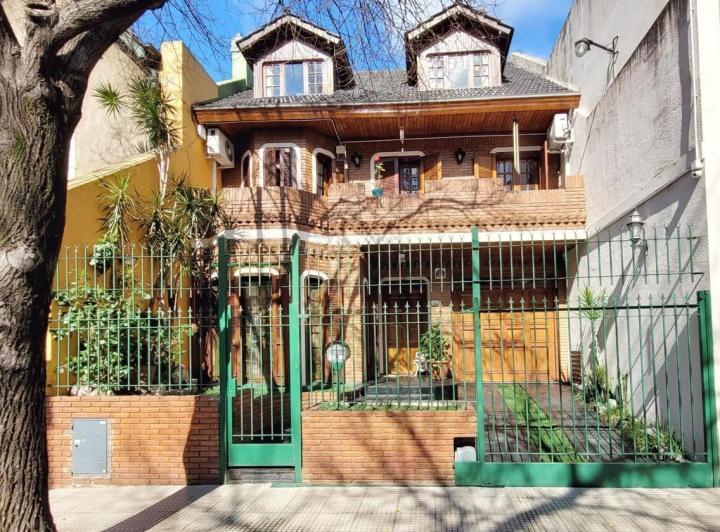 Casa en VENTA 6 amb, pisicina, parrilla, garaje, sotano! 1