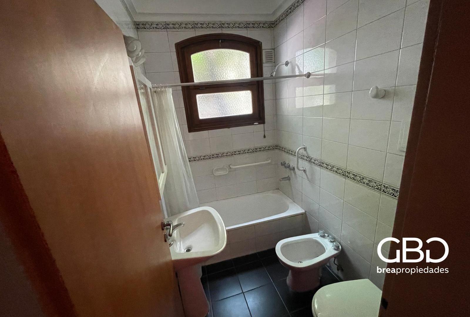 Departamento 3 amb con balcón - Oportunidad