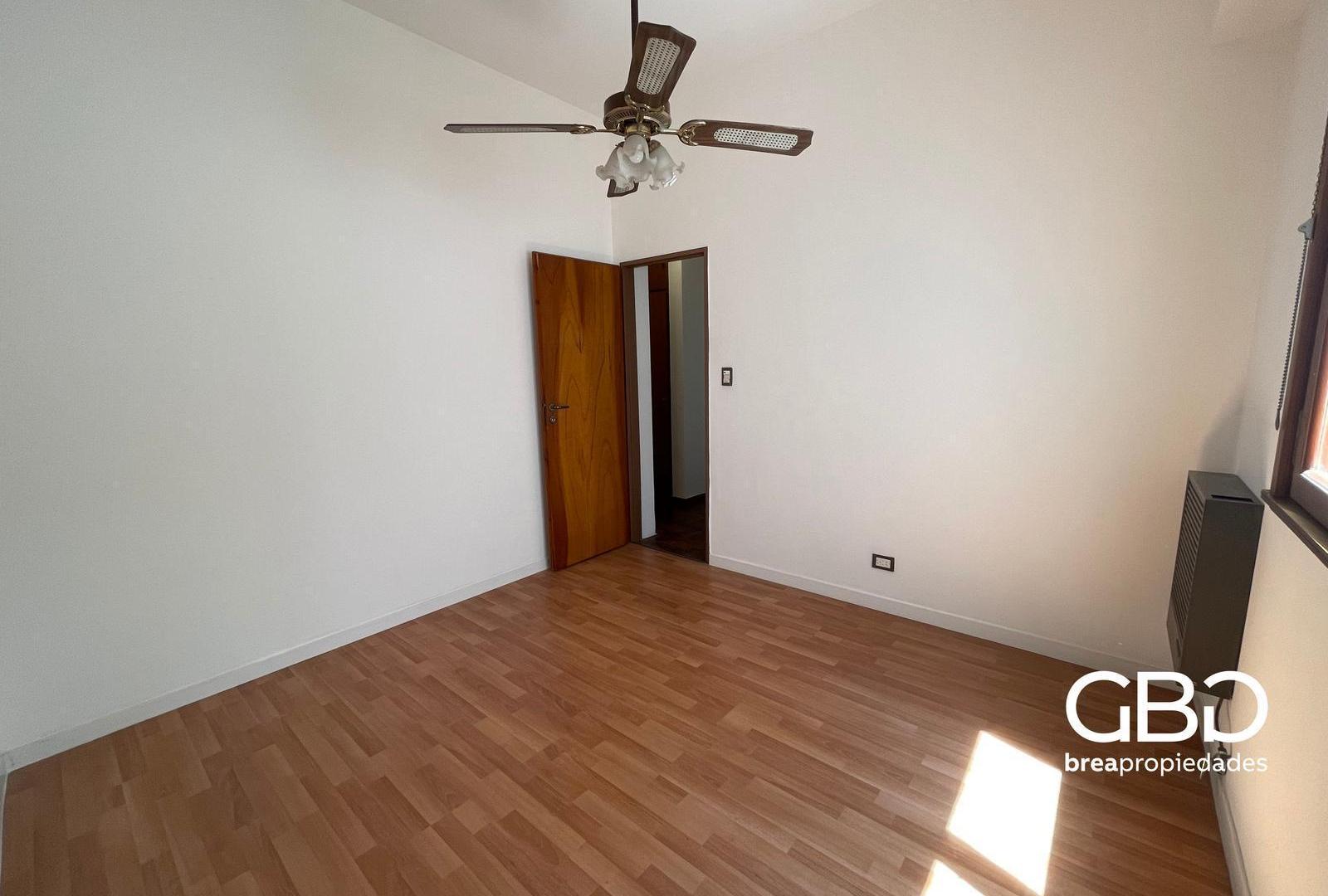 Departamento 3 amb con balcón - Oportunidad