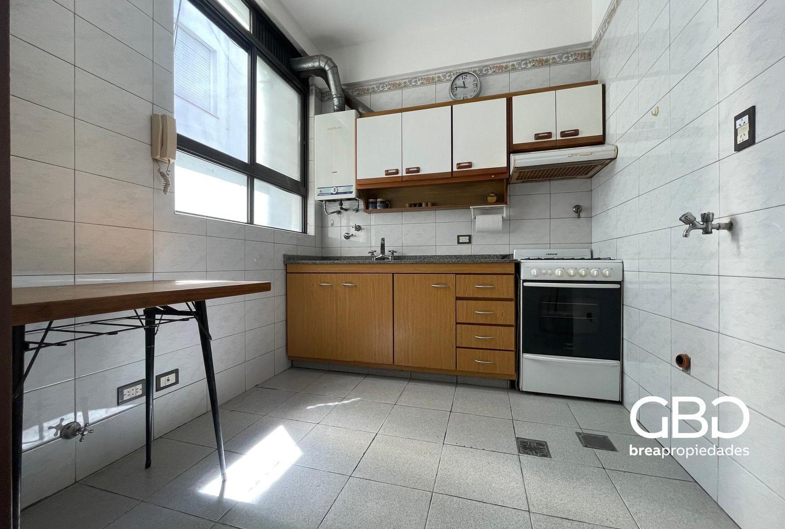 Departamento 3 amb con balcón - Oportunidad