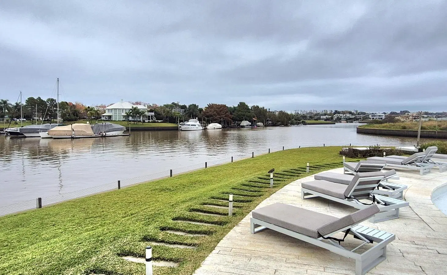 Departamento  3 ambientes en Venta en la Bahia Nordelta complejo Acqua Río 5