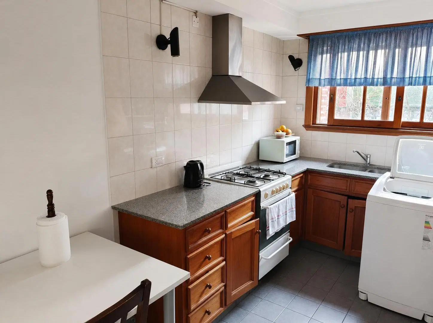 En venta Local con vivivienda céntrico 5