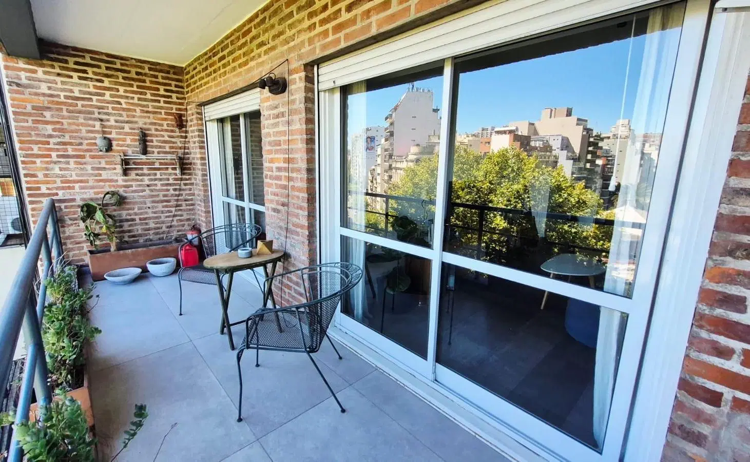 Venta 2 ambientes en Palermo piso alto con balcón pasante, cochera y baulera 3