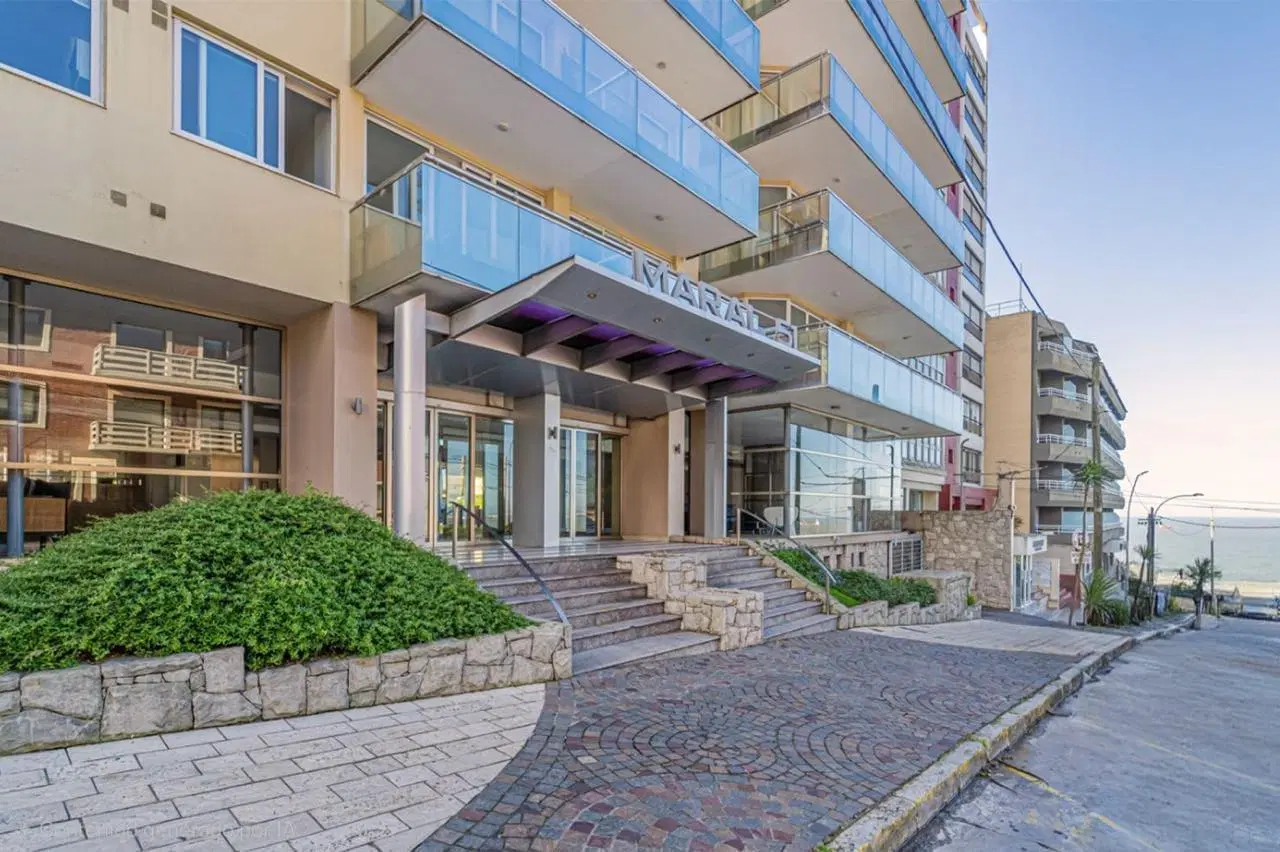 Venta departamento semipiso 4 ambientes con dependencia en Mar del Plata frente al mar 3