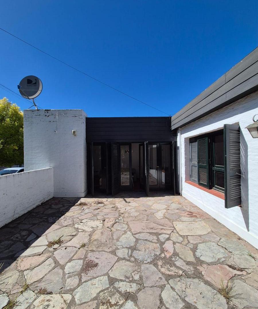 Foto de Casa en alquiler en Tres Arroyos, Barrrio residencial, imagen 1