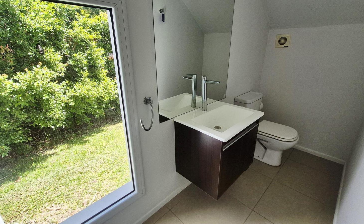 Foto de Venta Casa 3 dormitorios mas dependencia Barrio Los Alisos, Nordelta, imagen 4