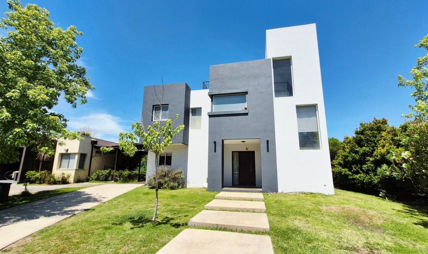 Foto de Venta Casa 3 dormitorios mas dependencia Barrio Los Alisos, Nordelta, imagen 1