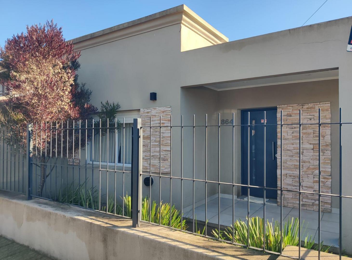 Foto de Casa en venta en Tres Arrroyos en Barrio Residencial, imagen 1