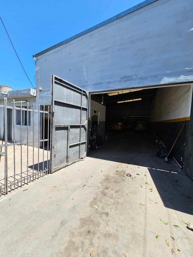 Venta Galpón Comercial C/fosa, más Depto 1 Dormi Uds 64000 1