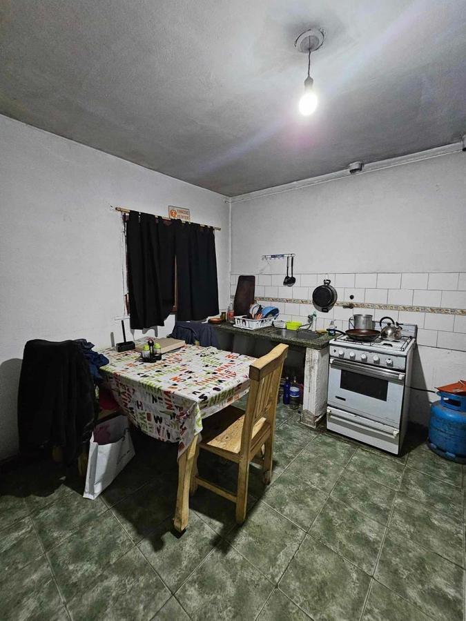 Venta Galpón Comercial C/fosa, más Depto 1 Dormi Uds 64000 5