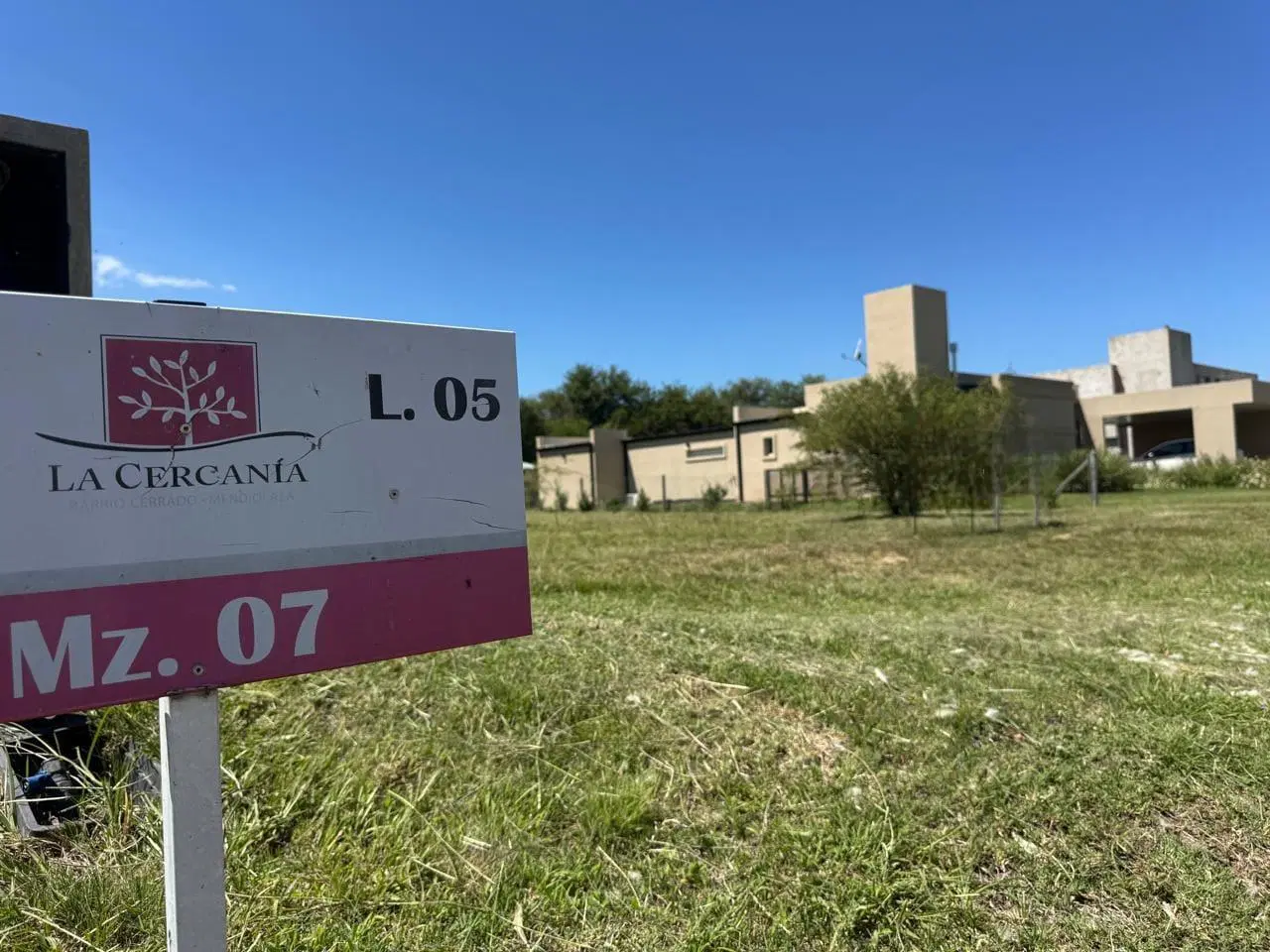 VENTA LOTE Bº LA CERCANIA USD 70.000 CON POSIBILIDAD DE FINANCIACION 3